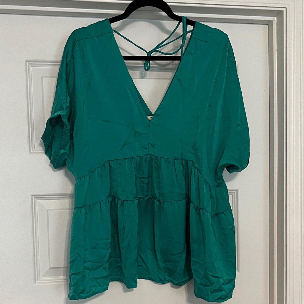 Entro Emerald V-Neck Blouse size L